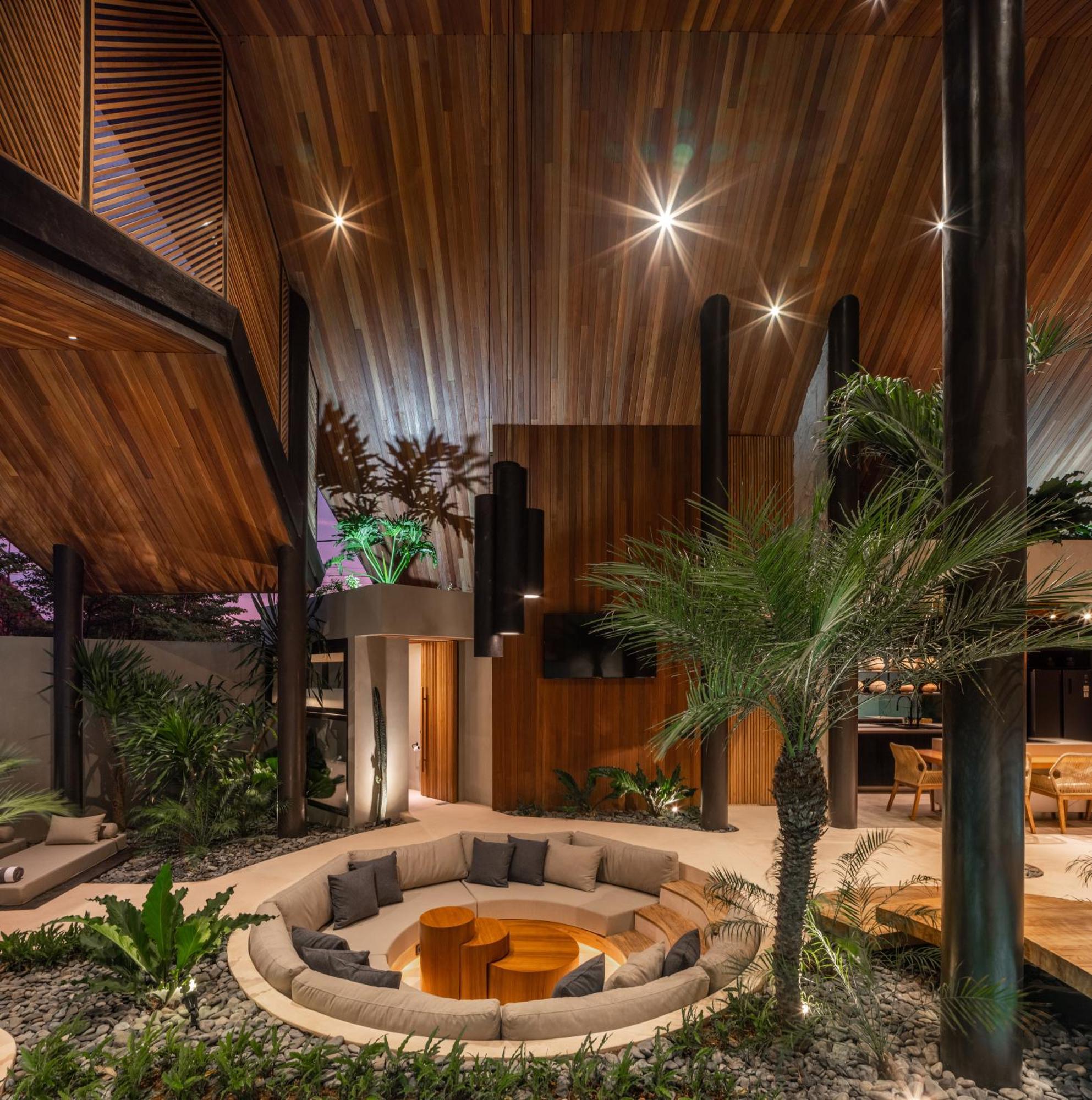 Kerobokan Villa Feh Bali By House Of Winds - Neo Tropical Eden Near Canggu מראה חיצוני תמונה