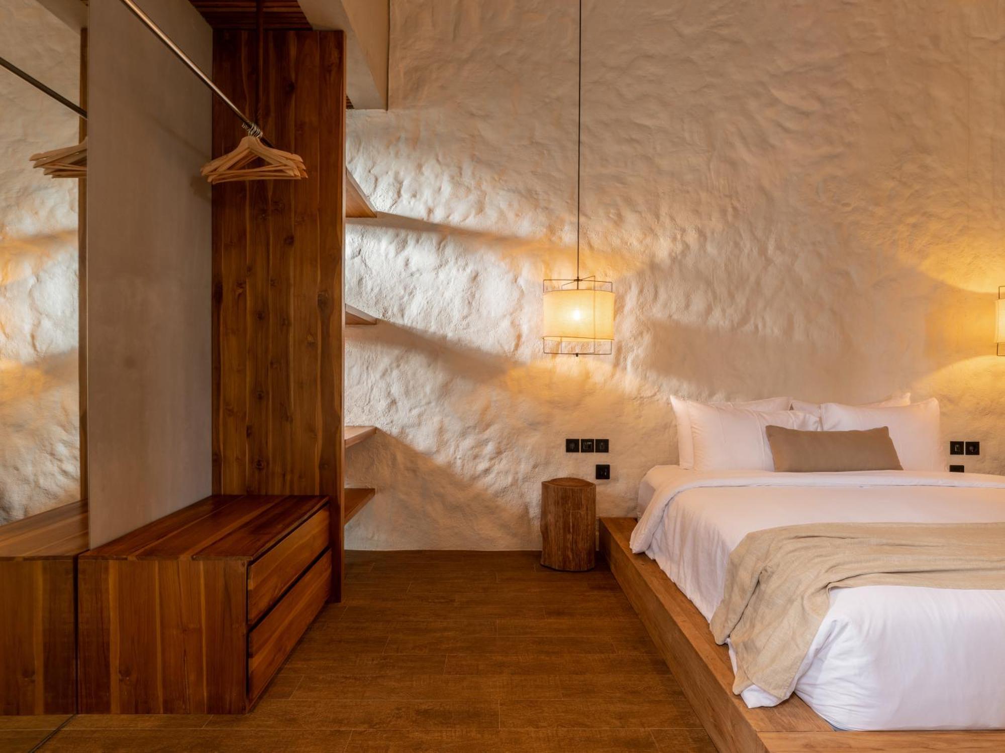 Kerobokan Villa Feh Bali By House Of Winds - Neo Tropical Eden Near Canggu מראה חיצוני תמונה